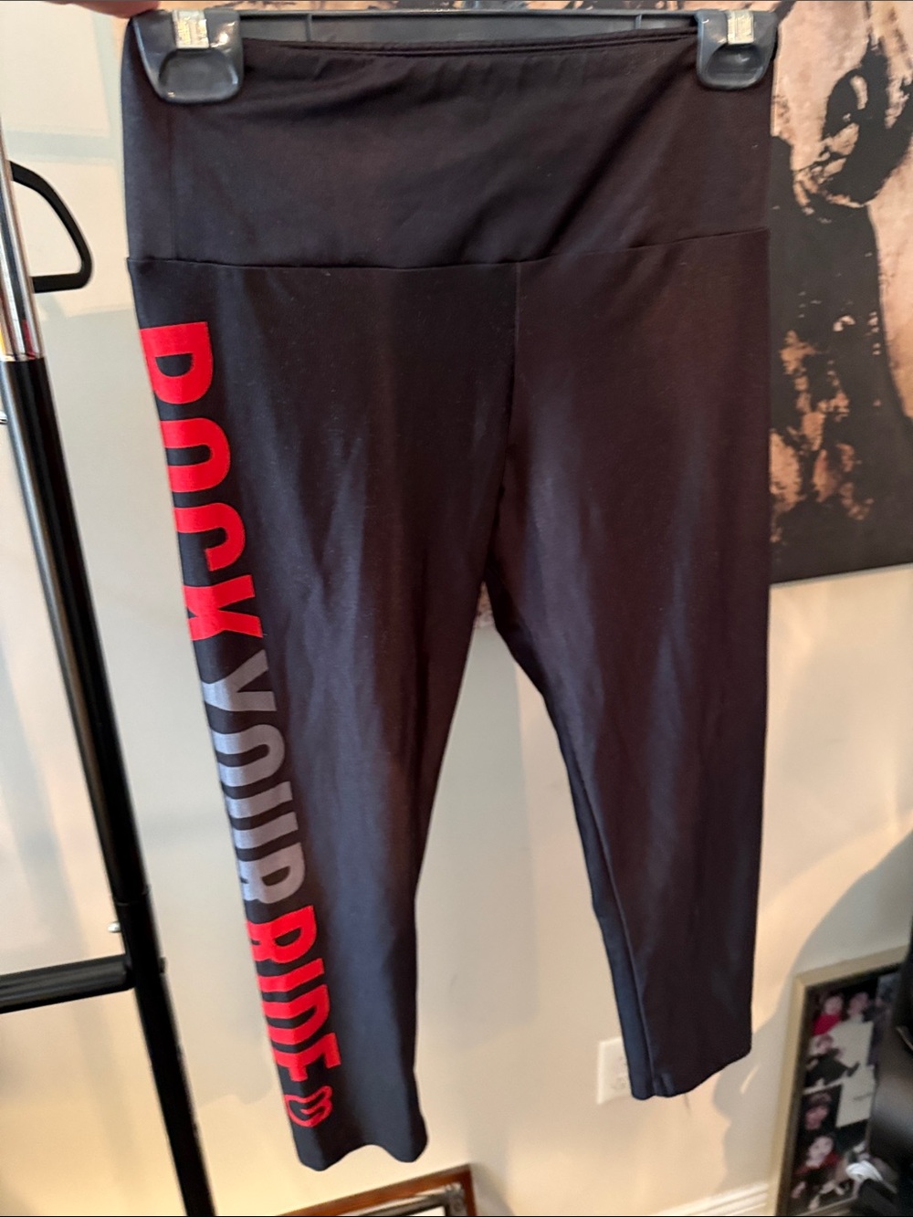 Goldsheep Black Capri Leggings with Red and Gray Side Script